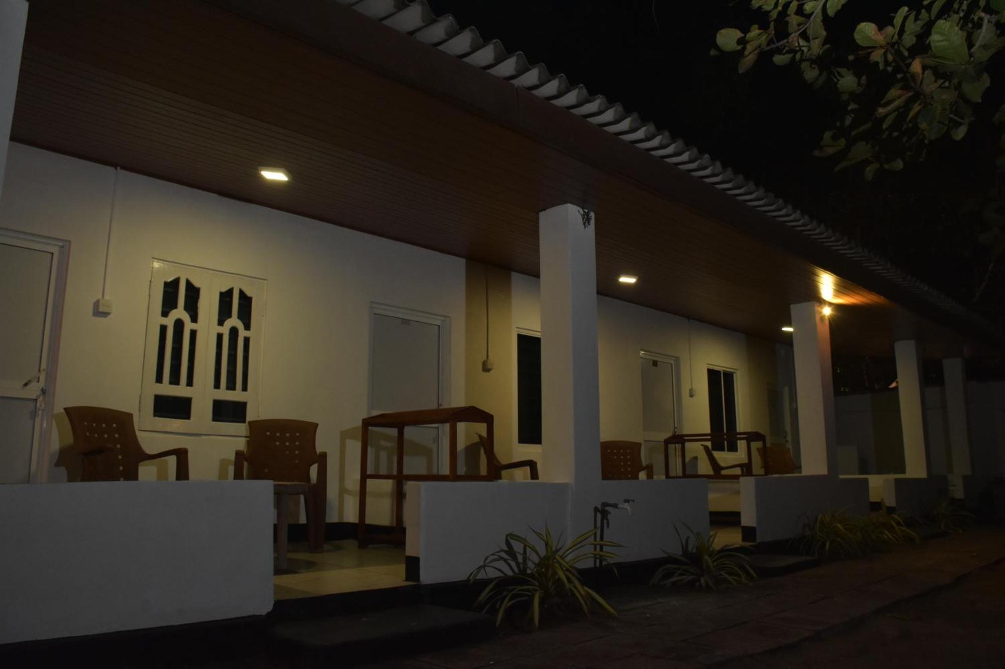 French Garden Regish Guest House Trincomalee Buitenkant foto